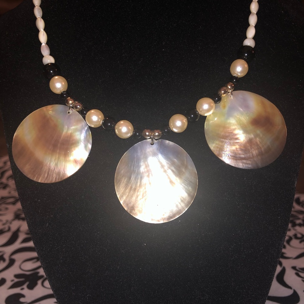 Shell necklace - Picture 2 of 6